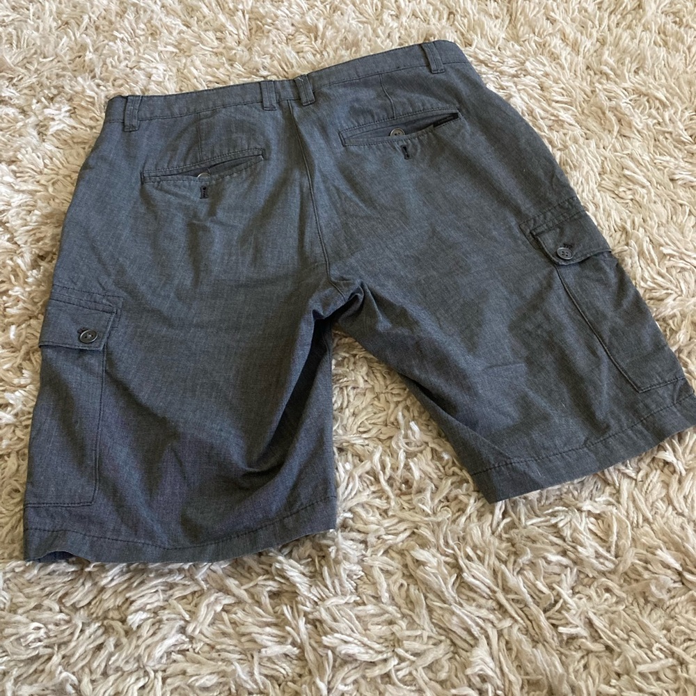 Shorts - Picture 2 of 3